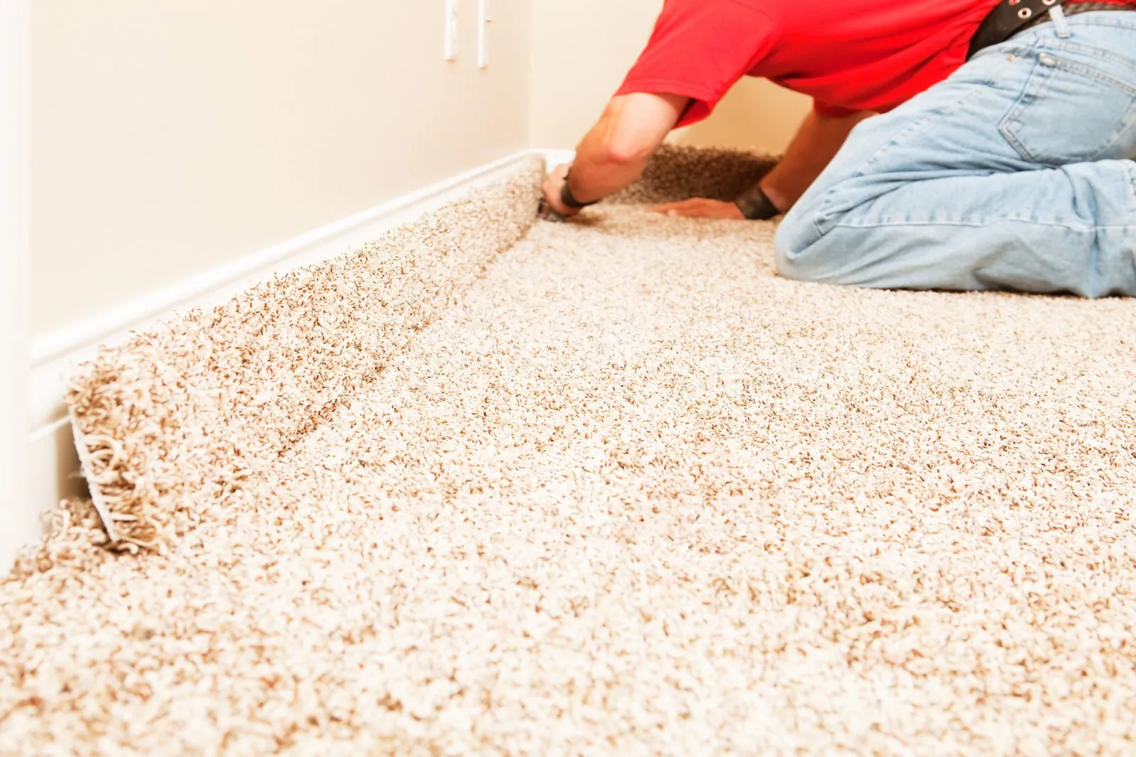 Poly vs. Nylon Carpet – Which Is Right for Your Home?
