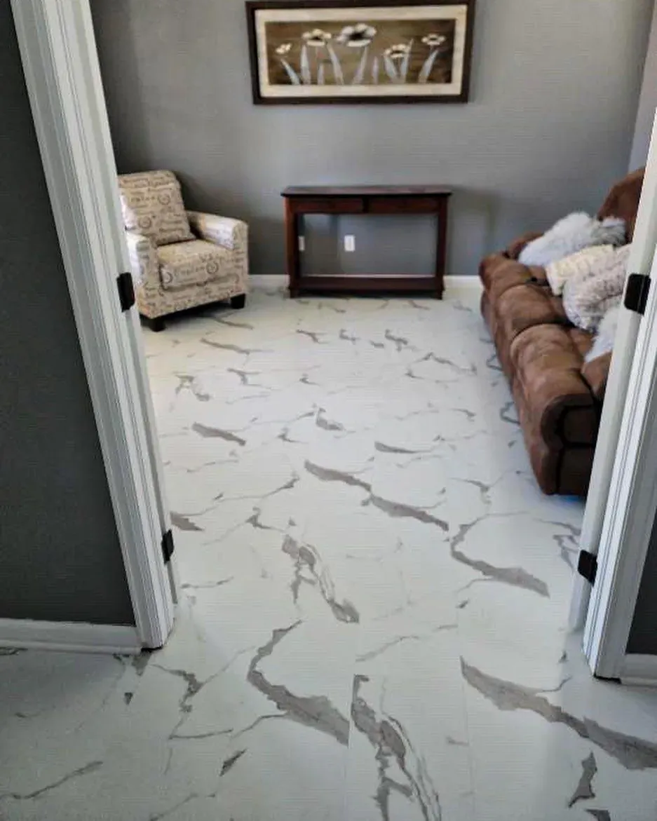 Patterned tile bathroom floor