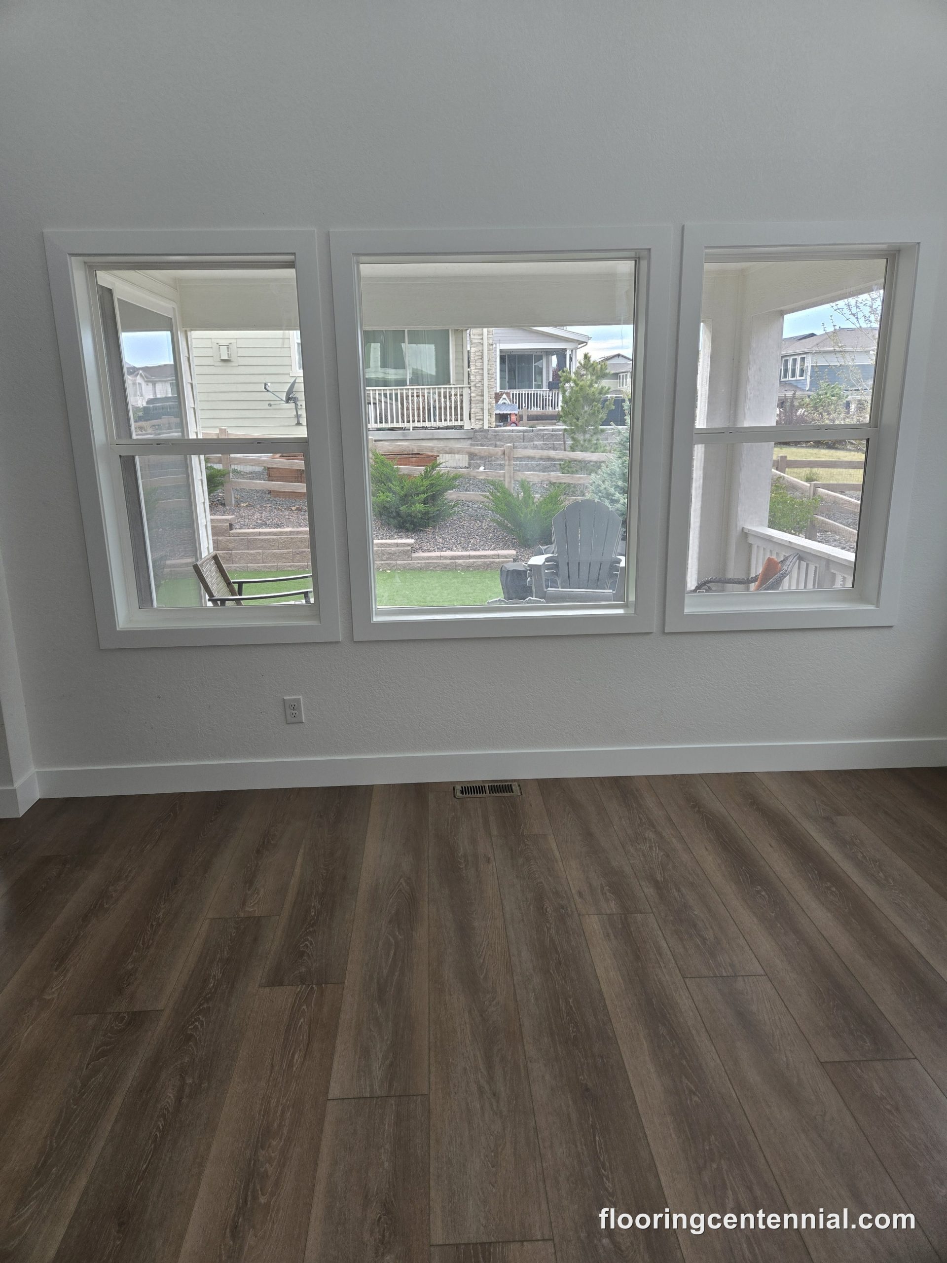 Cartwright Versa Grande luxury vinyl plank in a bright Aurora living room
